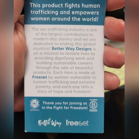 BOSS BABE💕 Tote, Desk Plate, Mug Set, Wine Glass, Magnetic and Cosemetic Bag - Picture 9 of 9